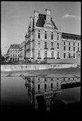 COUR NAPOLEON