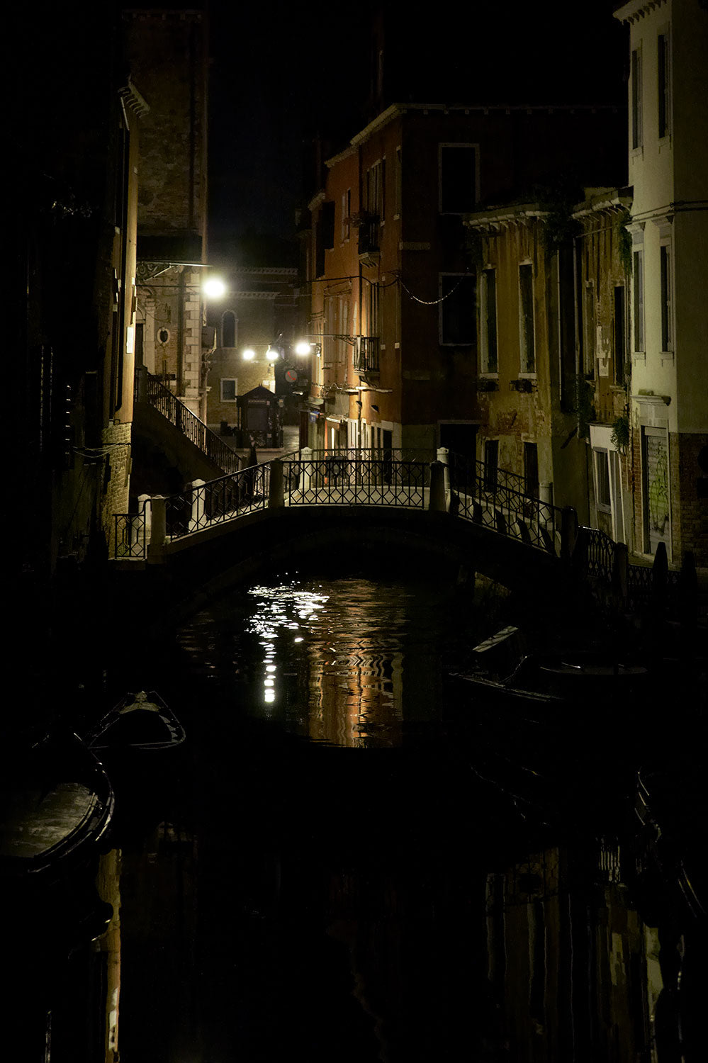 SLEEPING VENICE #1